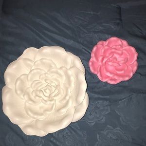 NWT, foam flowers